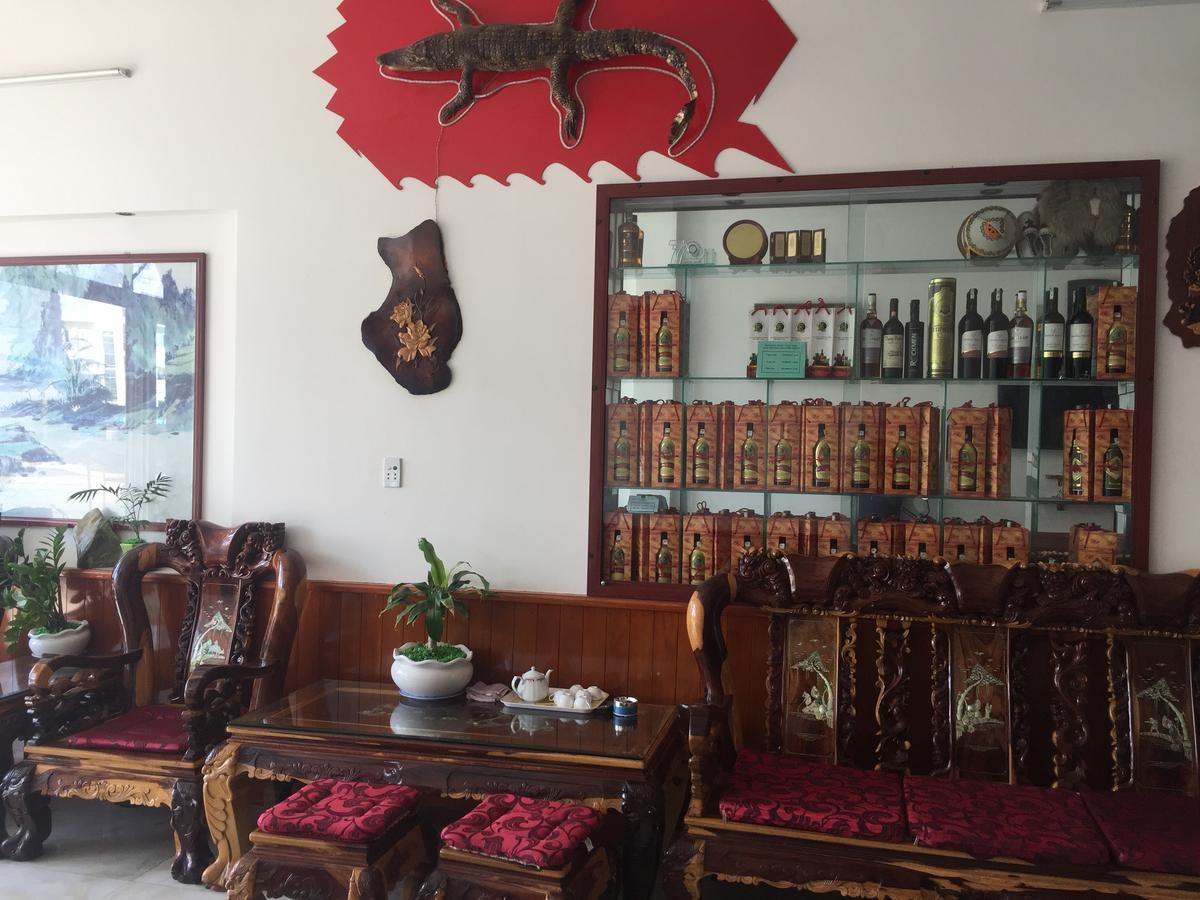 Hotel Hoang Dung Kinh Dinh Екстериор снимка