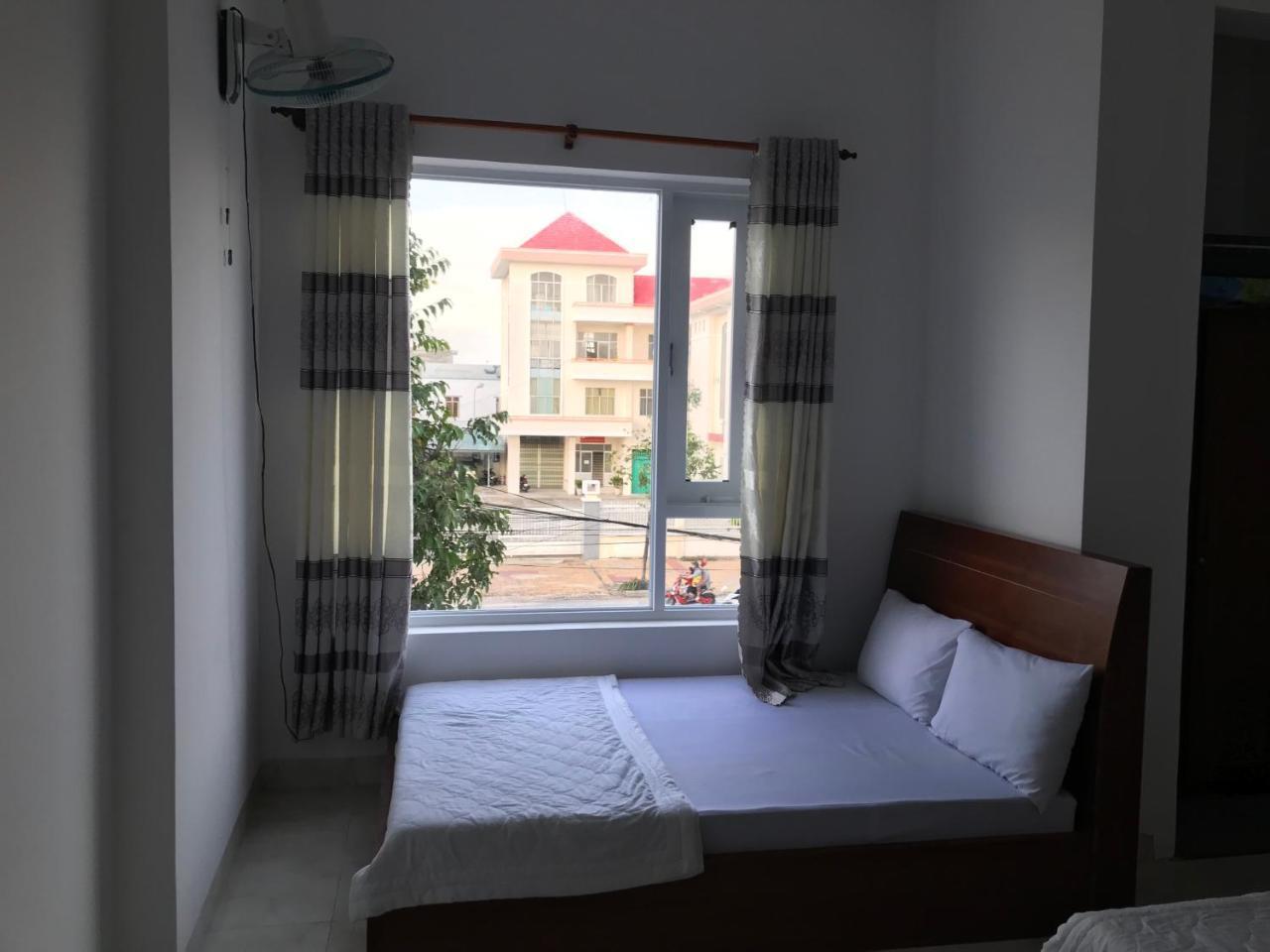 Hotel Hoang Dung Kinh Dinh Екстериор снимка